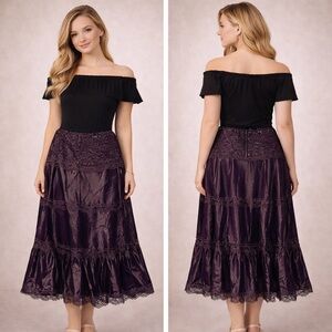 Aziz Knee Length Brown Skirt With Ribbon & Lace Design Size M
